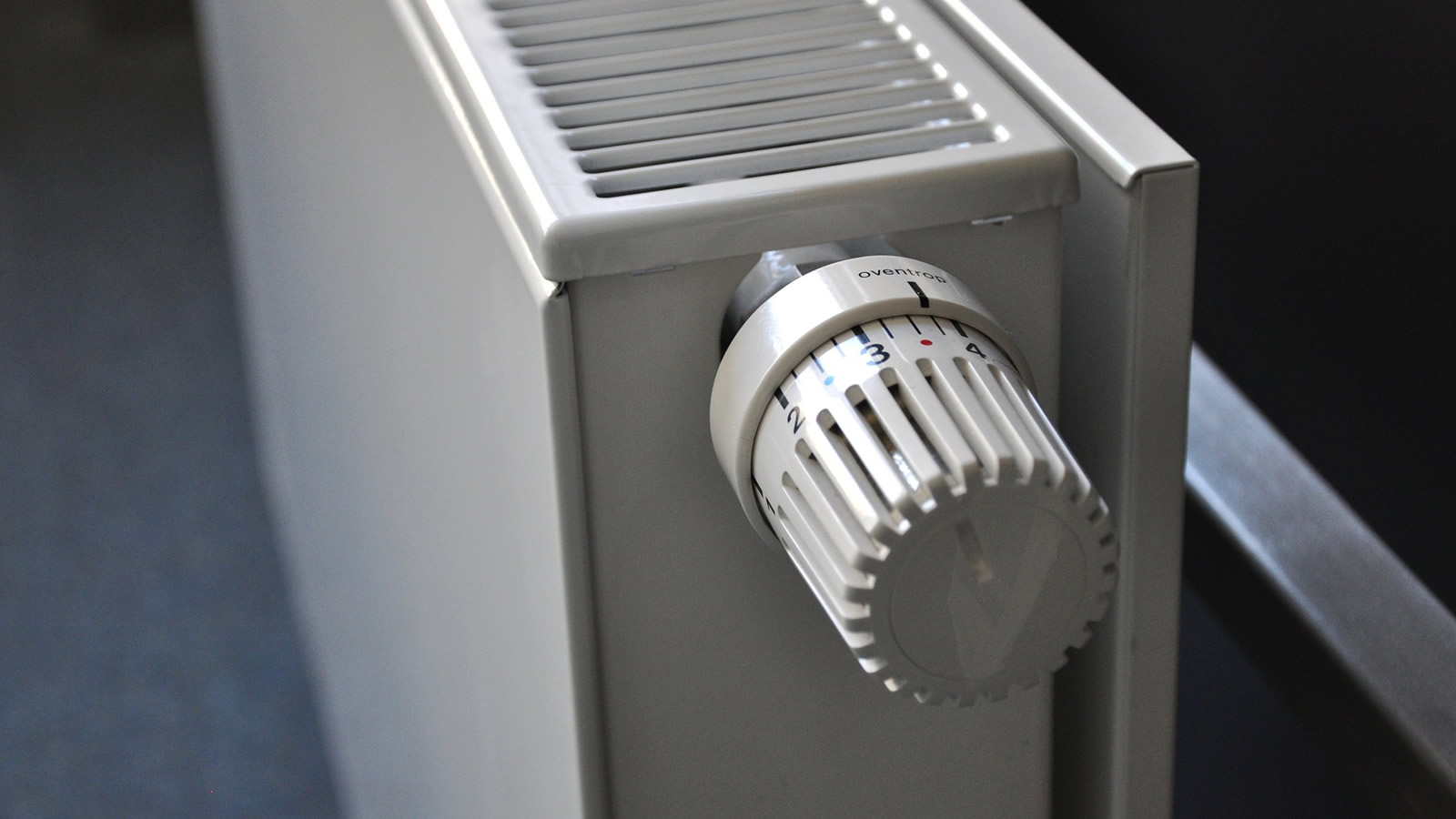16x9_radiator